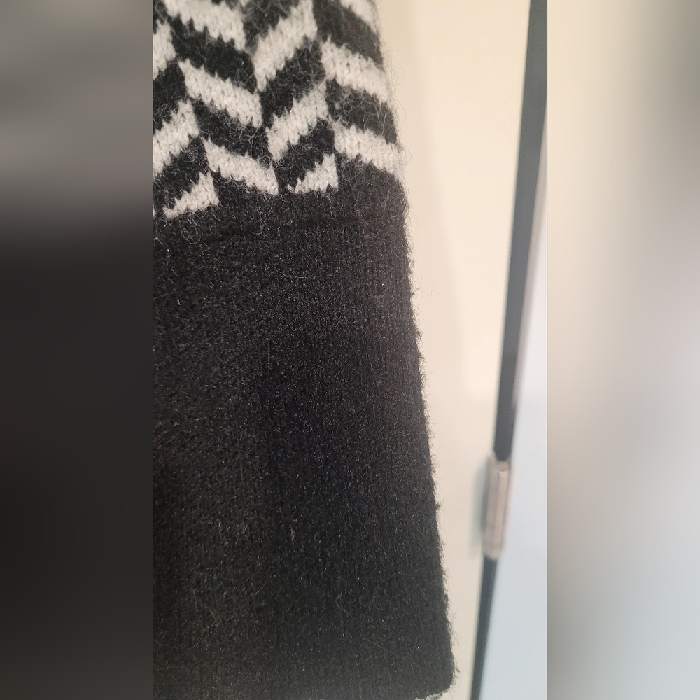 Chic Sweater/Jacket - Picture 3 of 5